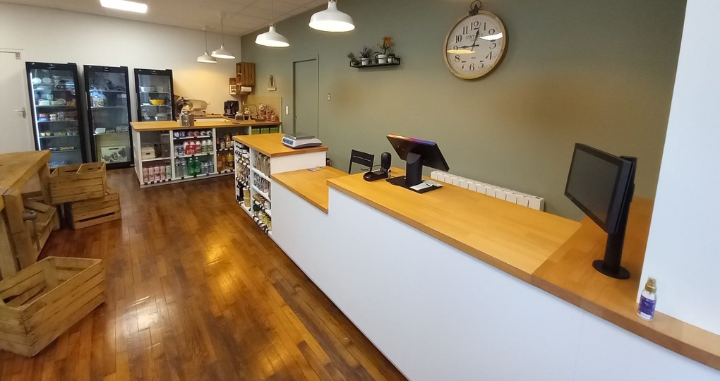 L'épicerie Chez la Julie à Villy-en-Auxois propose un service de livraison sur Jailly-les-Moulins, Villeberny, Chevannay, Avosnes, Barain et Fontette.